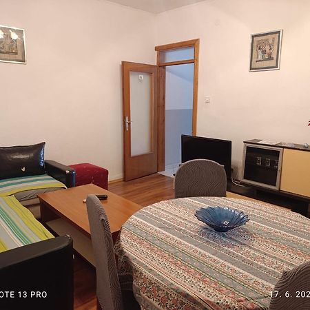 מוסטר Apartments Salute מראה חיצוני תמונה